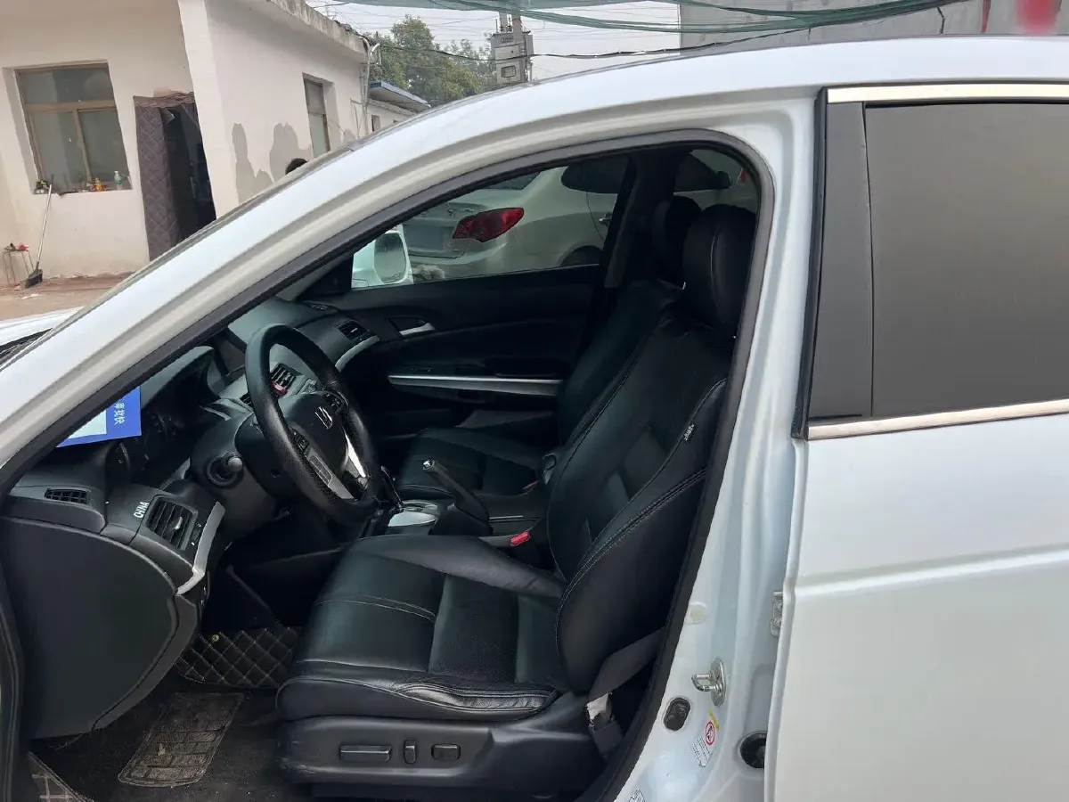 2012 Honda Crosstour 2.4L 197HP L4 5AT,autocango,china used car exporter,china ev exporter,chinese used car exporter,chinese used ev exporter