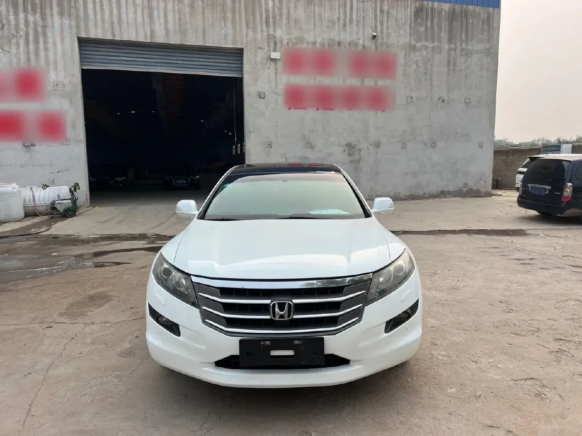 2012 Honda Crosstour 2.4L 197HP L4 5AT,autocango,china used car exporter,china ev exporter,chinese used car exporter,chinese used ev exporter