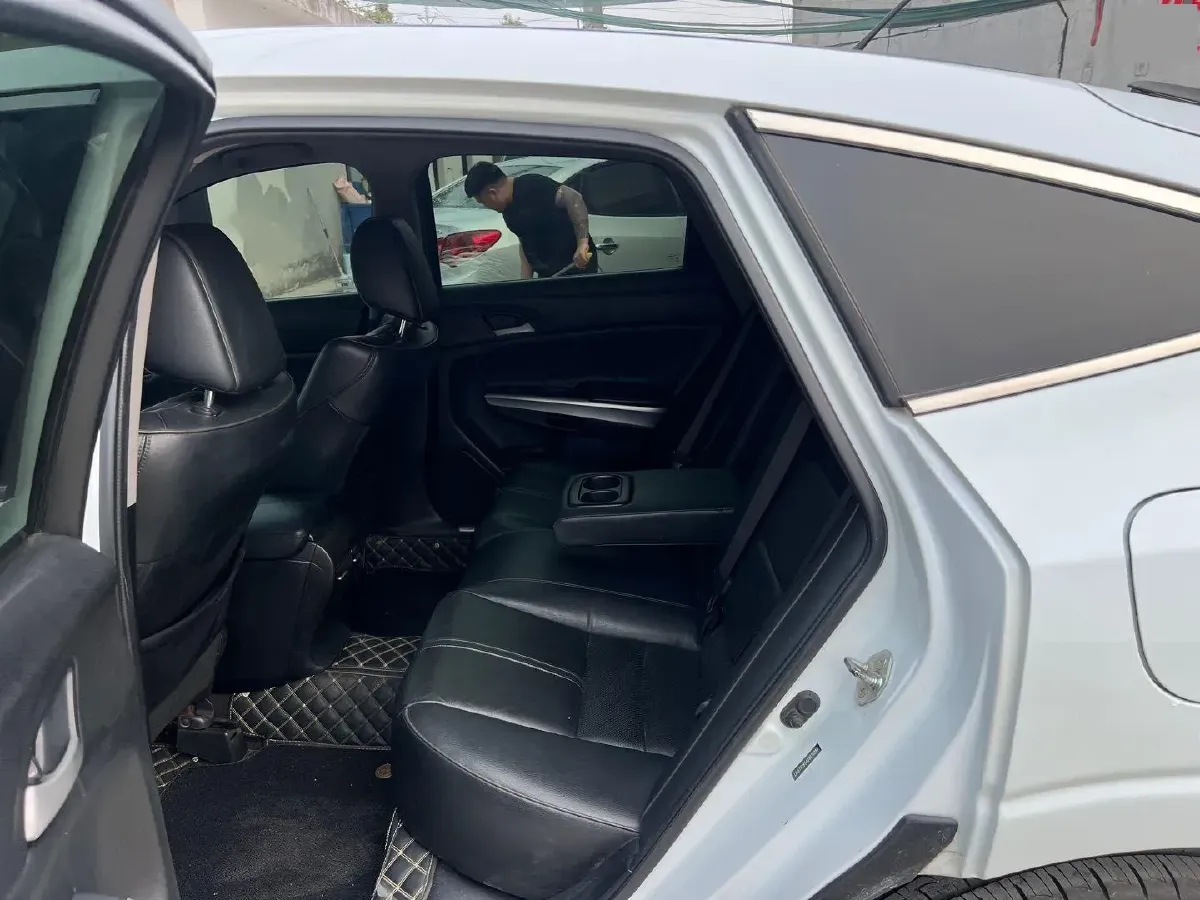 2012 Honda Crosstour 2.4L 197HP L4 5AT,autocango,china used car exporter,china ev exporter,chinese used car exporter,chinese used ev exporter