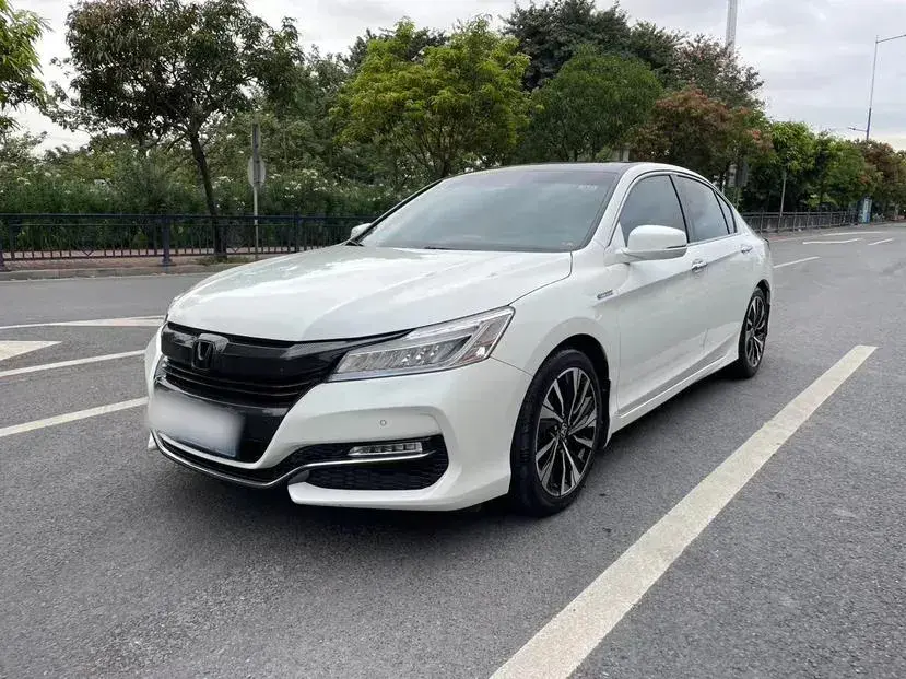 2016 Honda Accord 2.0L 146HP L4 E-CVT Hybrid