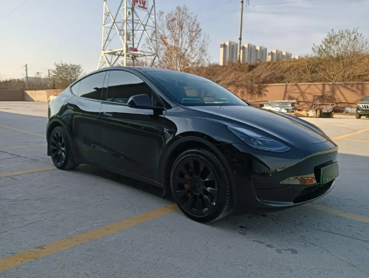 2022 Tesla Model Y BEV 60KWH