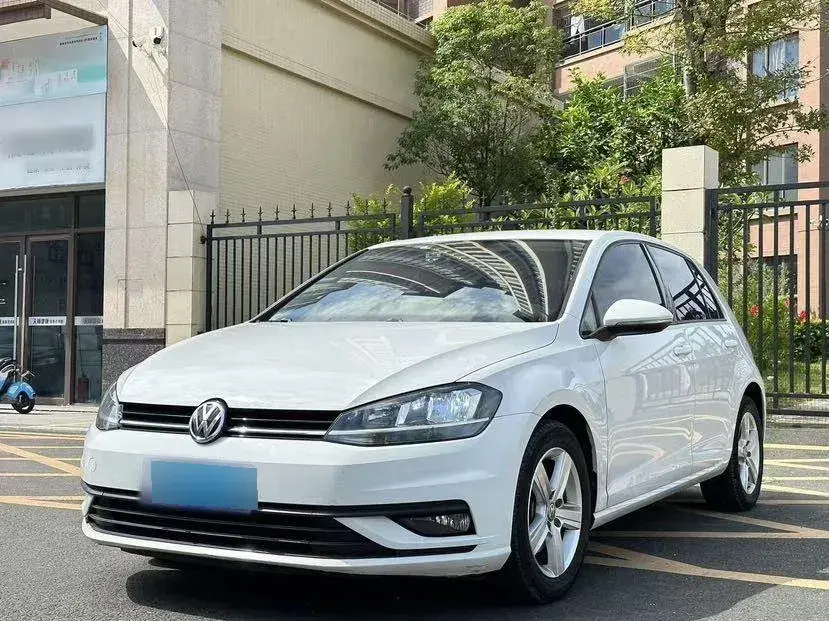 2019 Volkswagen Golf 1.6L 110HP L4 6AT