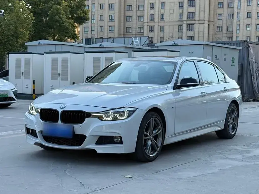 2018 BMW 3 Series 2.0T 184HP L4 8AT