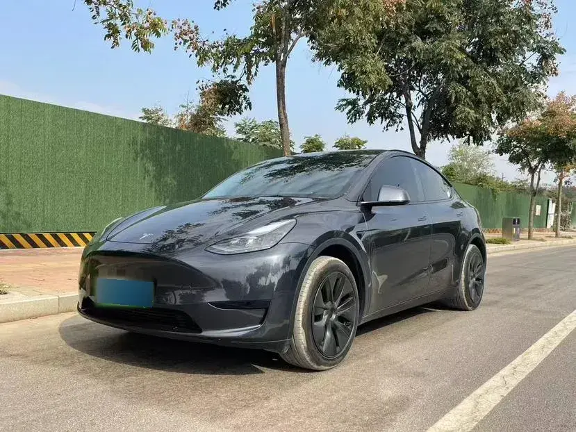 2024 Tesla Model Y BEV 60KWH