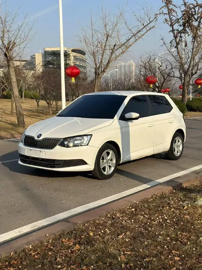 2017 Skoda Fabia 1.4L 90HP L4 6AT