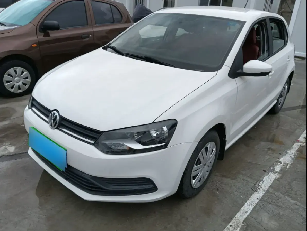 2016 Volkswagen Polo 1.4L 90HP L4 6AT