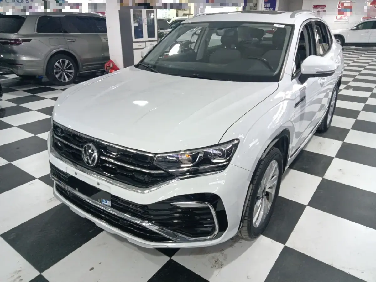 2020 Volkswagen Tayron X 2.0T 186HP L4 7DCT