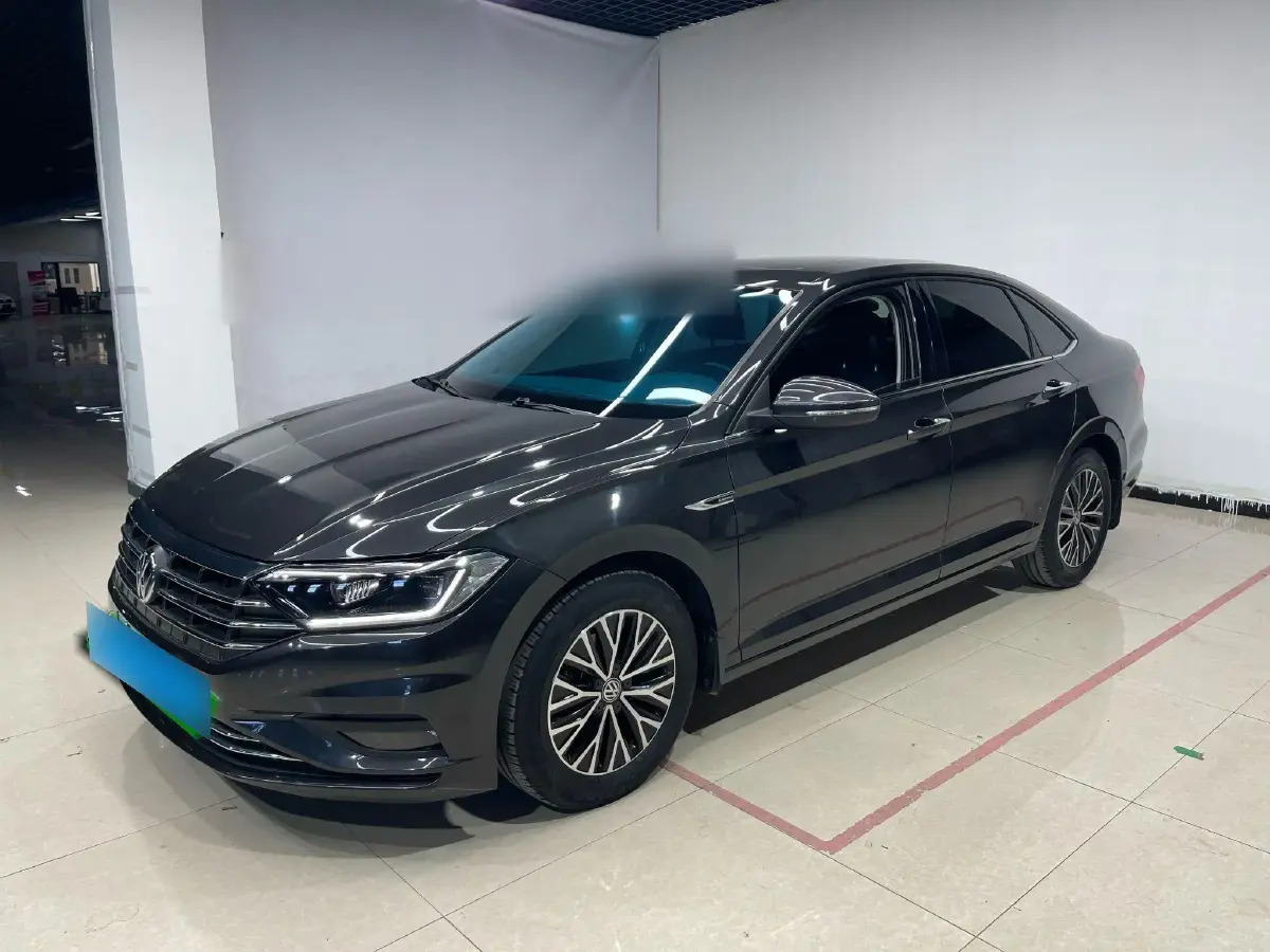 2020 Volkswagen Sagitar 1.2T 116HP L4 7DCT