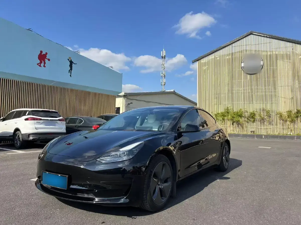 2022 Tesla Model 3 BEV 60KWH