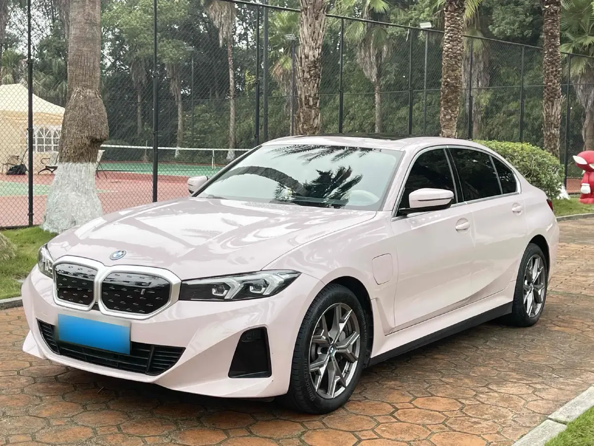 2022 BMW i3 BEV 70KWH