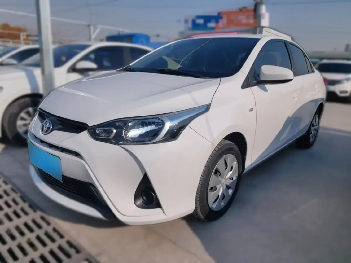 2017 Toyota Yaris L 1.5L 107HP L4 CVT