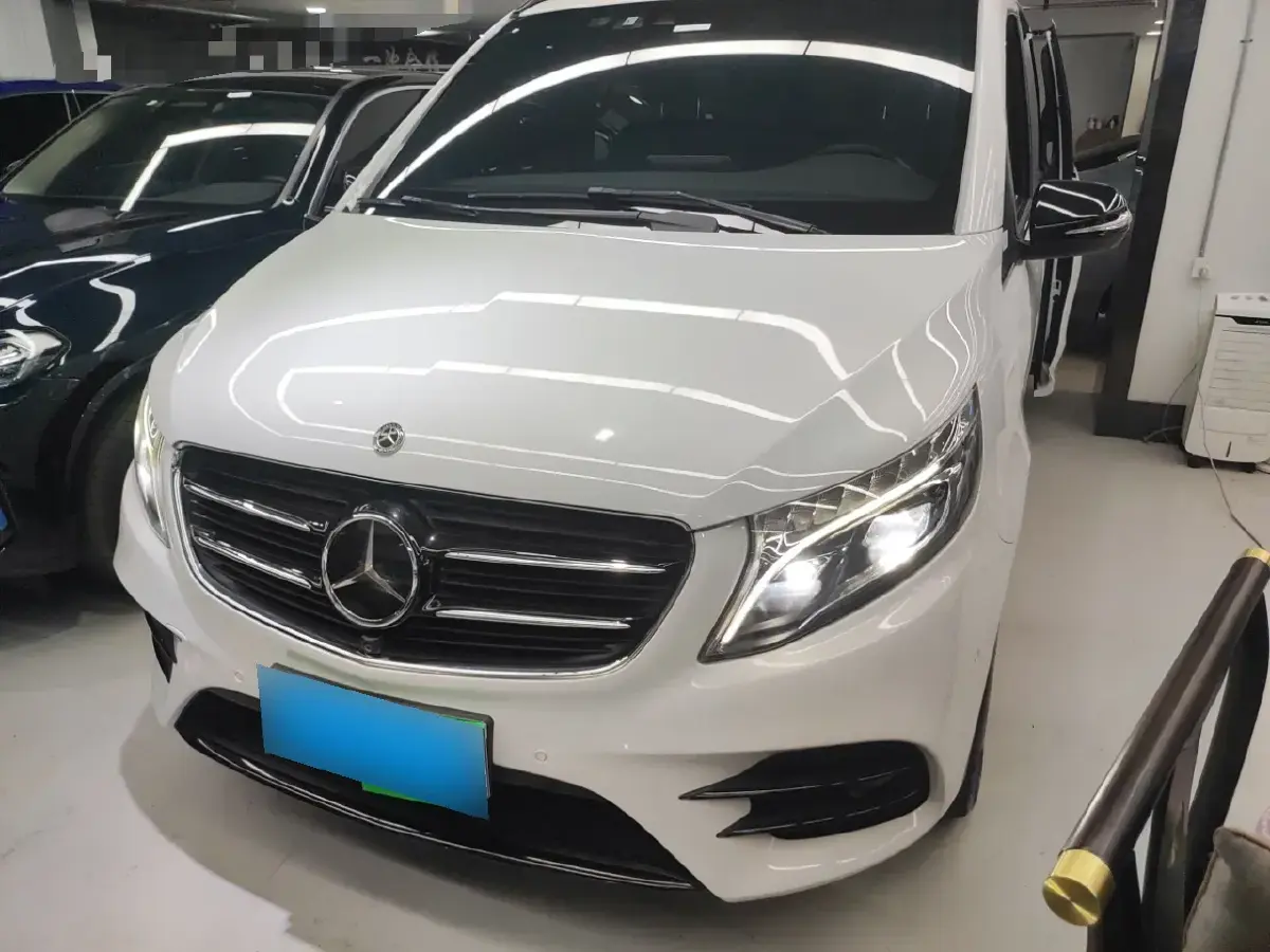 2018 Mercedes-Benz V Class 2.0T 211HP L4 7AT