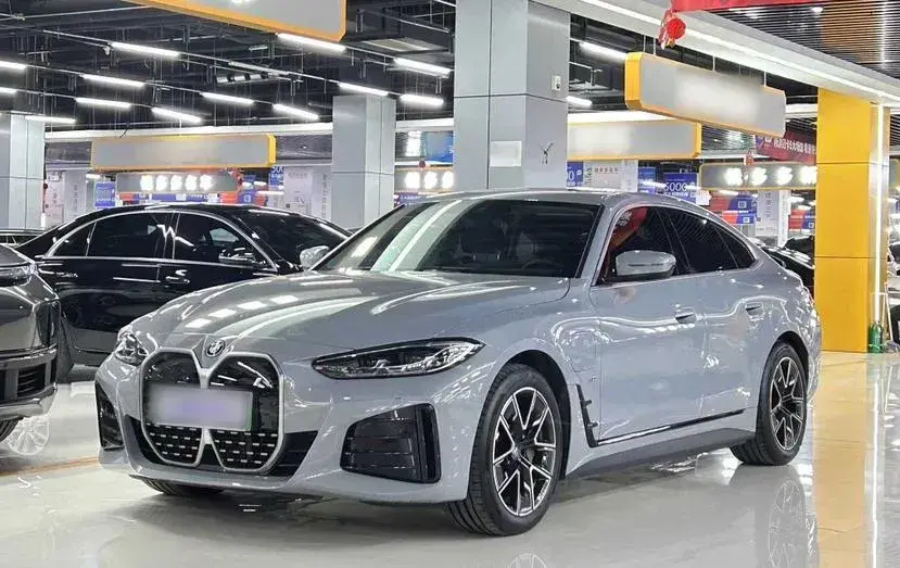 2023 BMW i4 BEV 70KWH