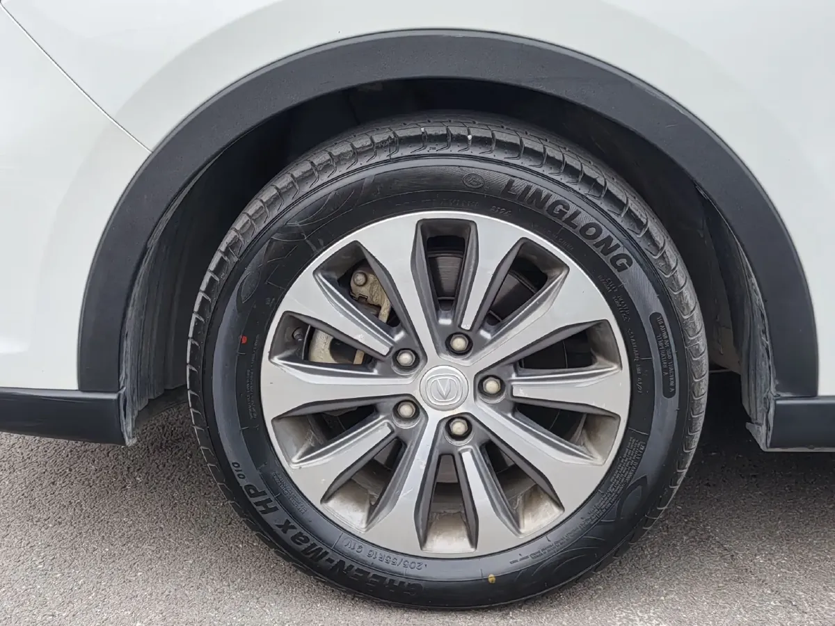 2017 ChangAn Linmax 1.6L 125HP L4 5MT,autocango,china used car exporter,china ev exporter,chinese used car exporter,chinese used ev exporter