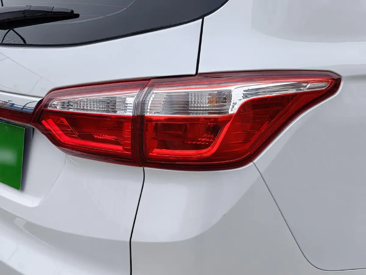 2017 ChangAn Linmax 1.6L 125HP L4 5MT,autocango,china used car exporter,china ev exporter,chinese used car exporter,chinese used ev exporter