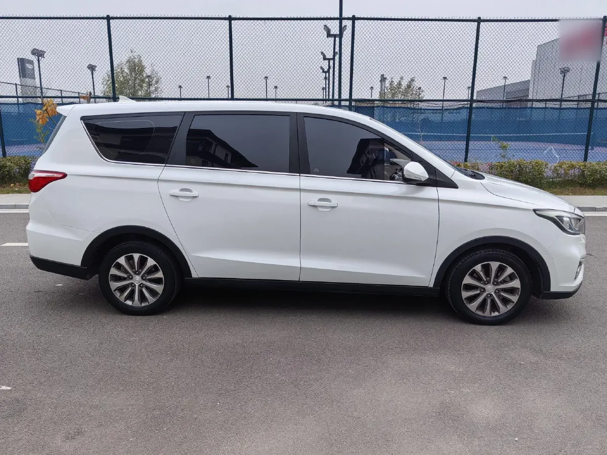2017 ChangAn Linmax 1.6L 125HP L4 5MT,autocango,china used car exporter,china ev exporter,chinese used car exporter,chinese used ev exporter