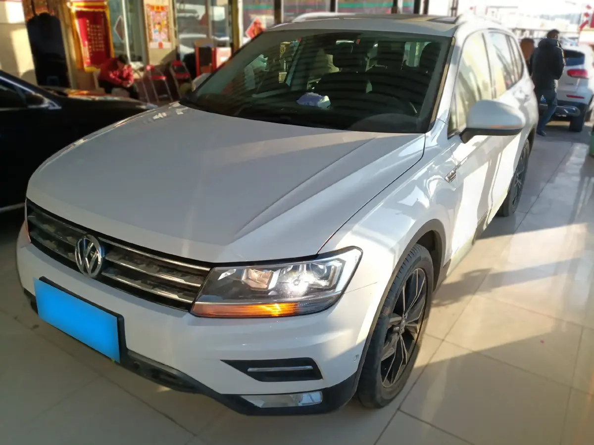 2019 Volkswagen Tiguan L 2.0T 186HP L4 7DCT