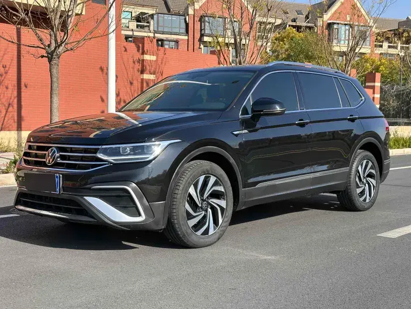 2023 Volkswagen Tiguan L 1.4T 150HP L4 7DCT