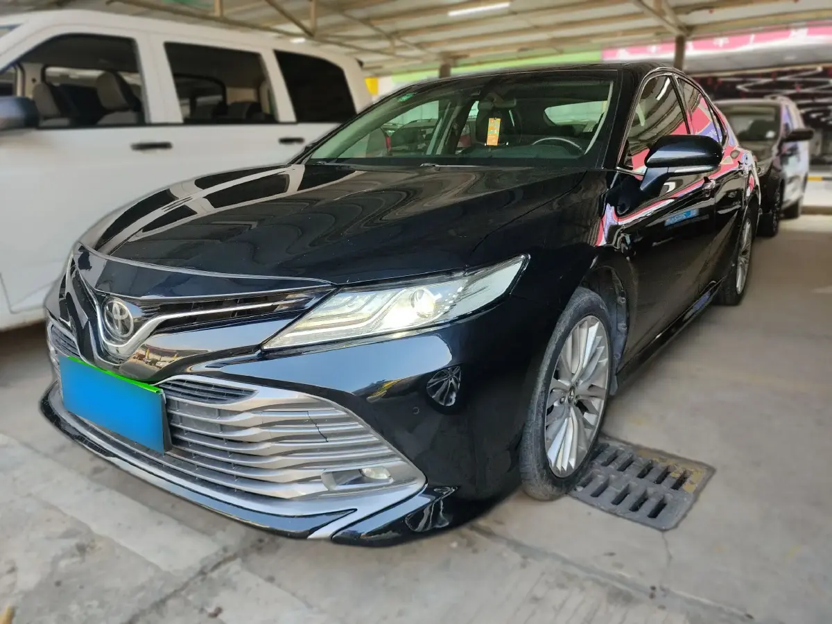 2019 Toyota Camry 2.5L 209HP L4 8AT