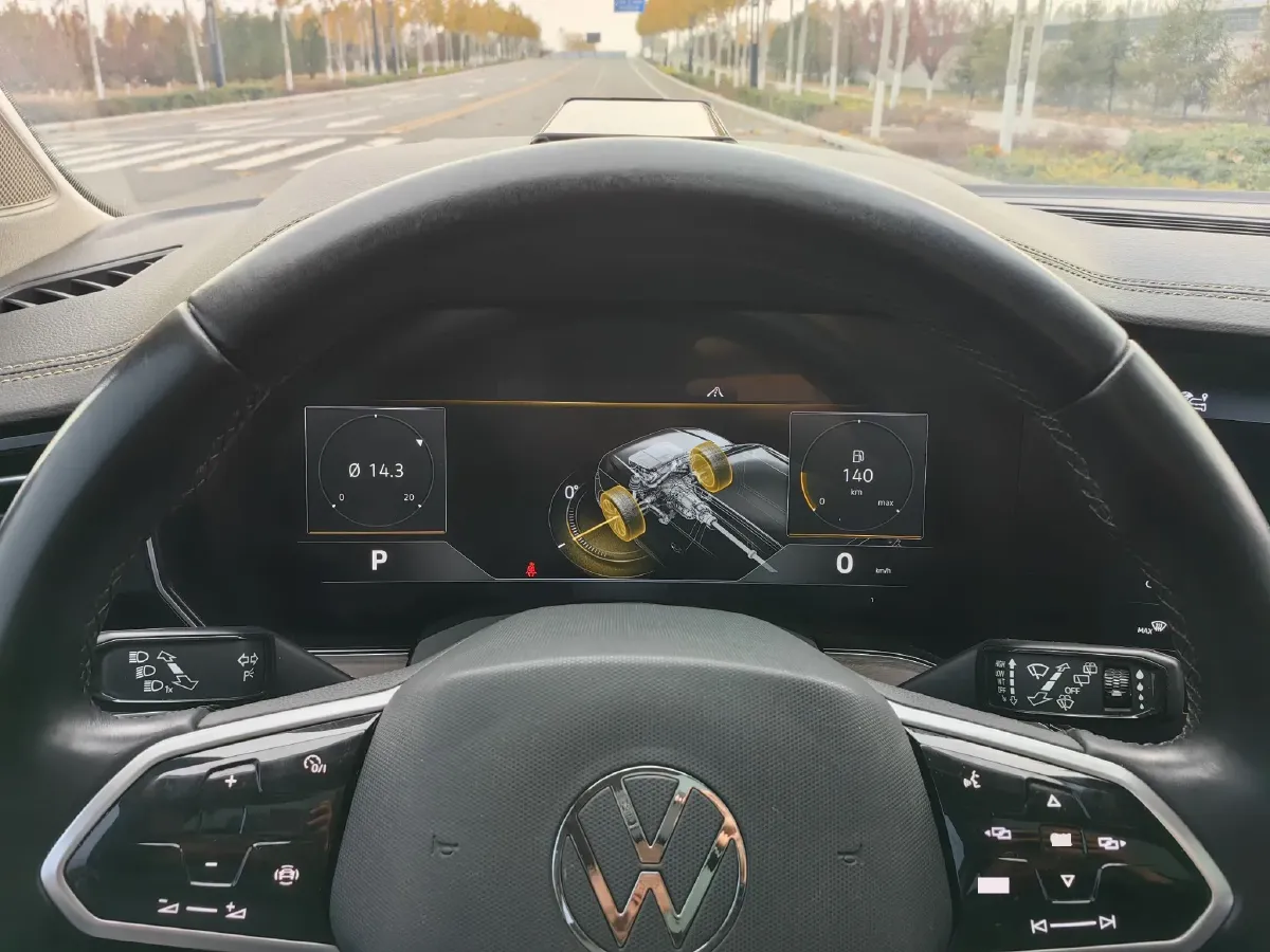 2021 Volkswagen Touareg 2.0T 245HP L4 8AT,autocango,china used car exporter,china ev exporter,chinese used car exporter,chinese used ev exporter