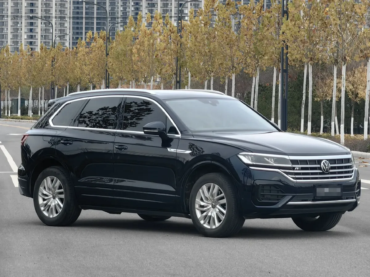 2021 Volkswagen Touareg 2.0T 245HP L4 8AT,autocango,china used car exporter,china ev exporter,chinese used car exporter,chinese used ev exporter