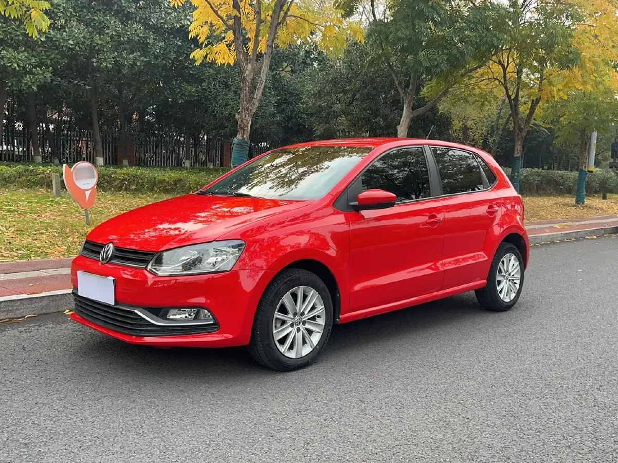 2014 Volkswagen Polo 1.6L 110HP L4 6AT