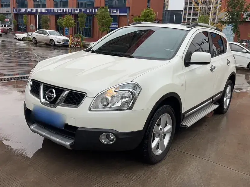 2015 Nissan Qashqai 2.0L 144HP L4 CVT