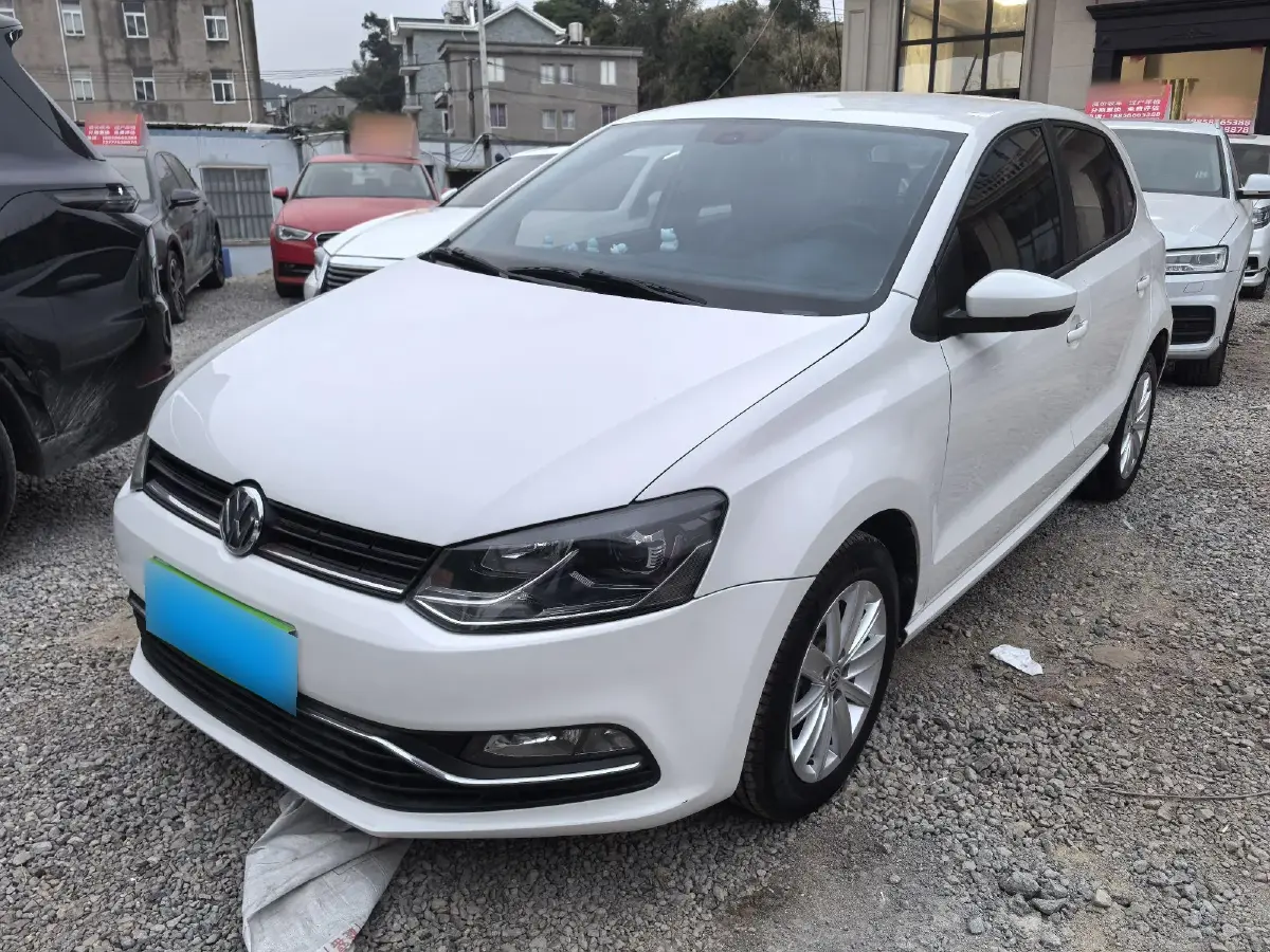 2014 Volkswagen Polo 1.6L 110HP L4 6AT