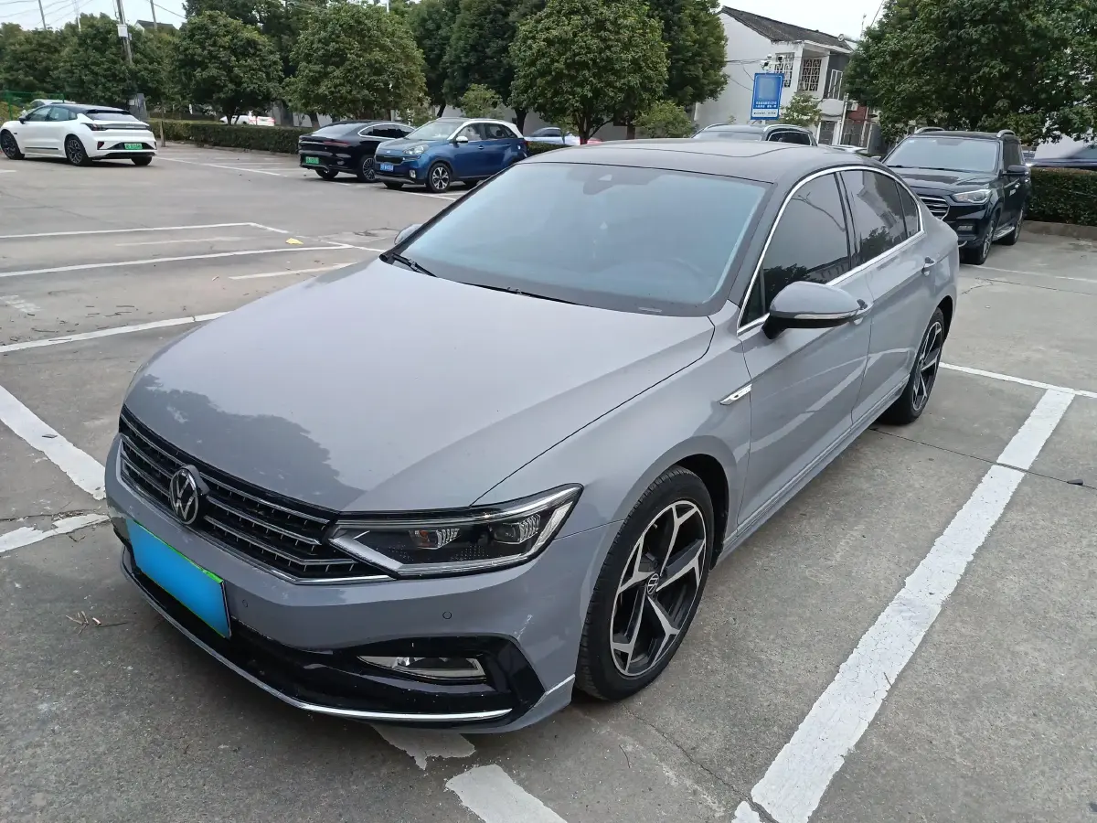 2023 Volkswagen Magotan 2.0T 186HP L4 7DCT
