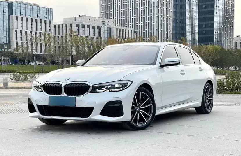 2022 BMW 3 Series 2.0T 184HP L4 8AT