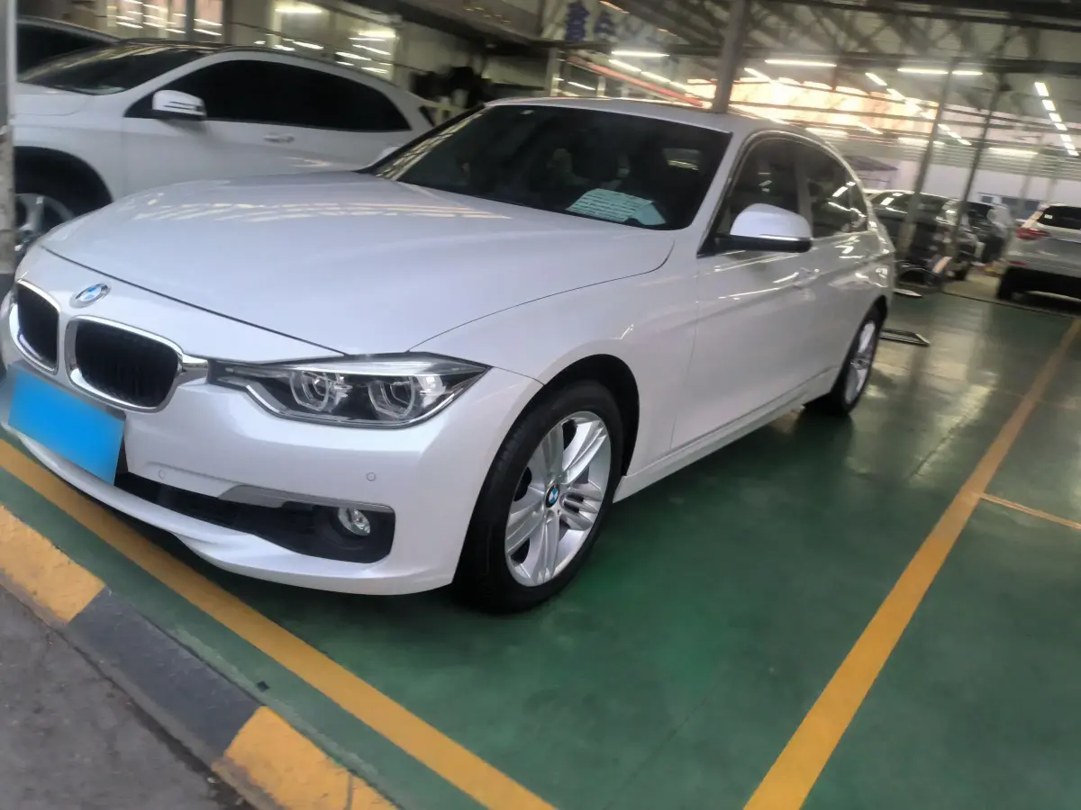 2016 BMW 3 Series 2.0T 184HP L4 8AT