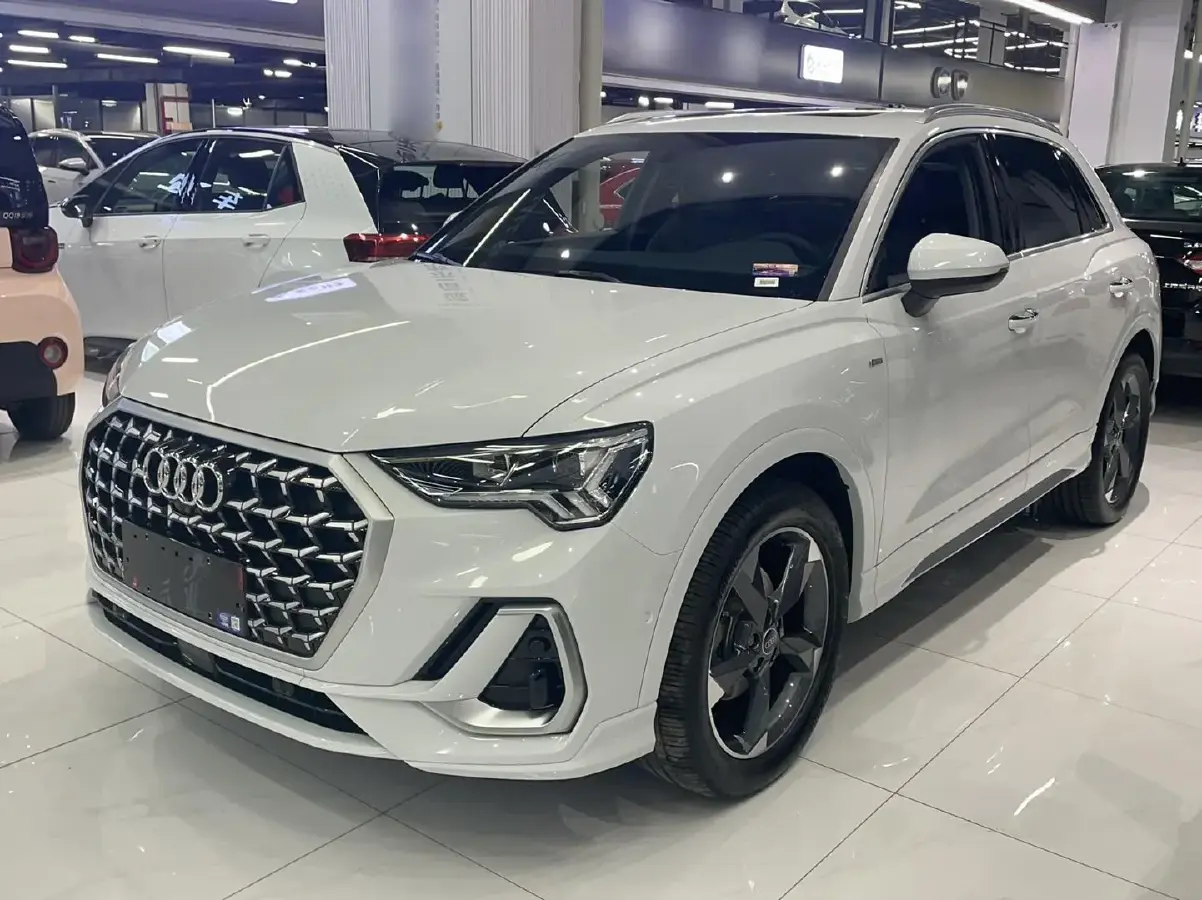 2024 Audi Q3 1.5T 160HP L4 7DCT