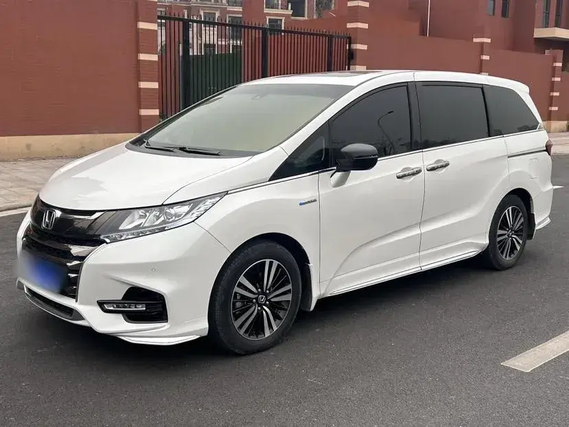 2021 Honda Odyssey 2.0L 146HP L4 E-CVT Hybrid
