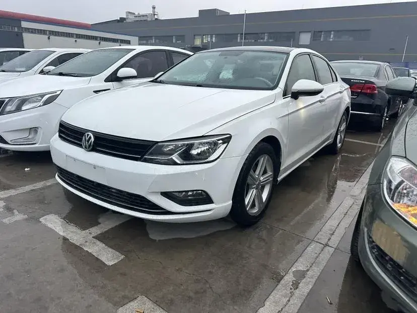 2015 Volkswagen Lamando 1.4T 150HP L4 7DCT