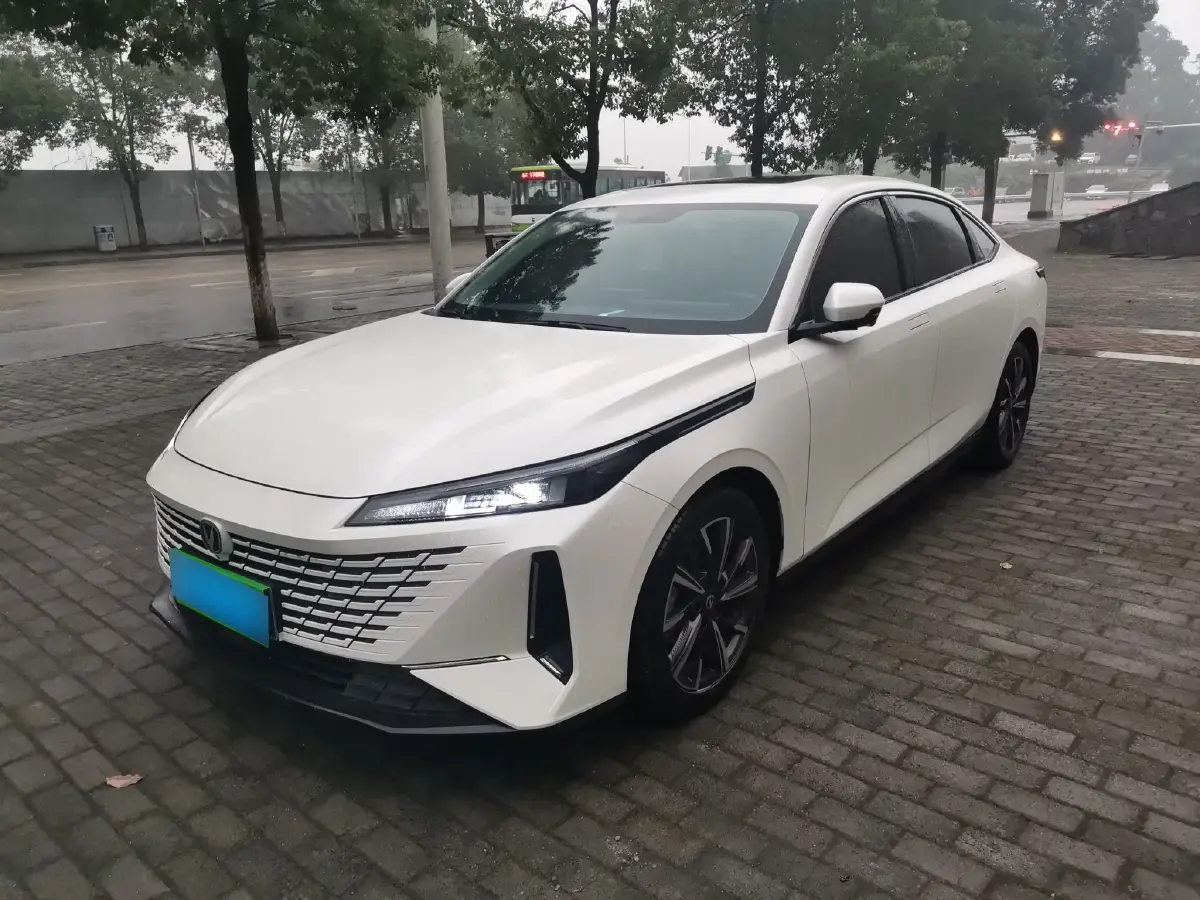 2023 ChangAn Lamore 1.5T 170HP L4 7DCT