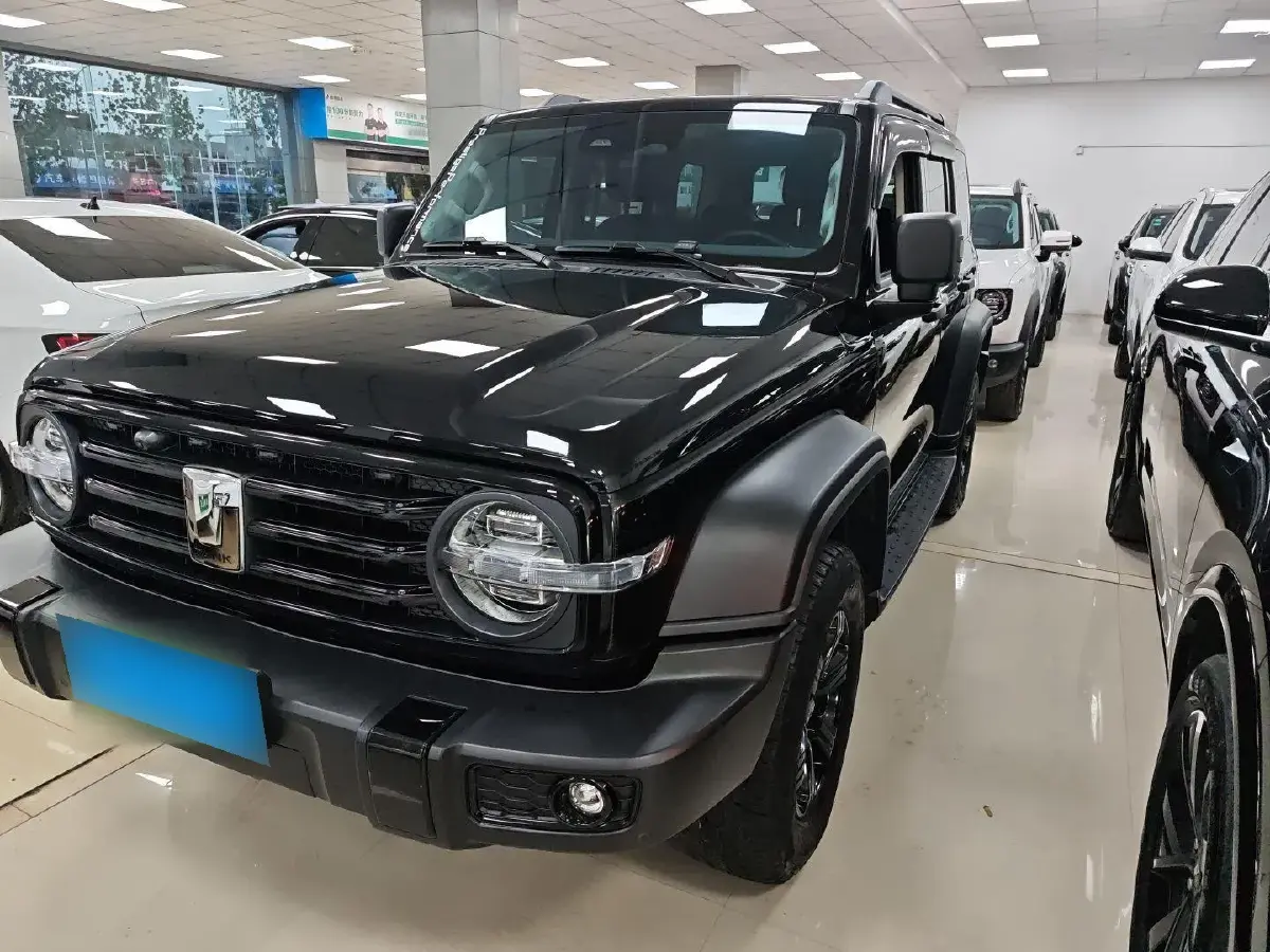 2023 Tank 300 2.0T 227HP L4 8AT