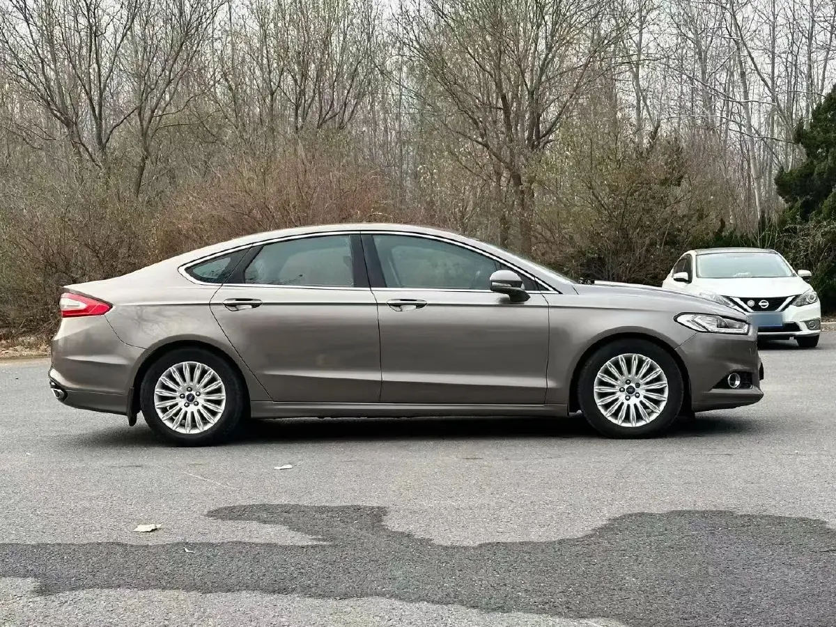 2013 Ford Mondeo 2.0T 203HP L4 6AT