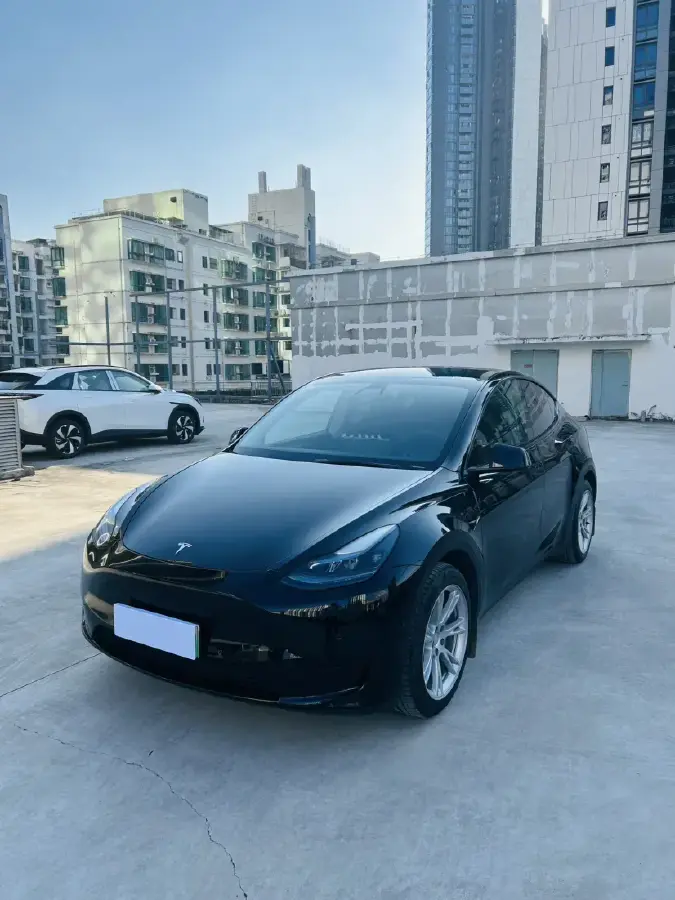 2022 Tesla Model Y BEV 60KWH