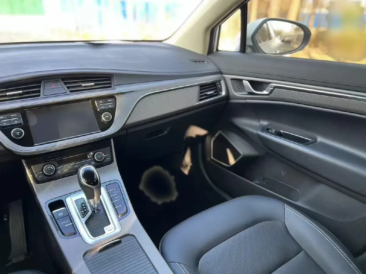 2016 Geely Emgrand GS 1.3T 129HP L4 6MT,autocango,china used car exporter,china ev exporter,chinese used car exporter,chinese used ev exporter