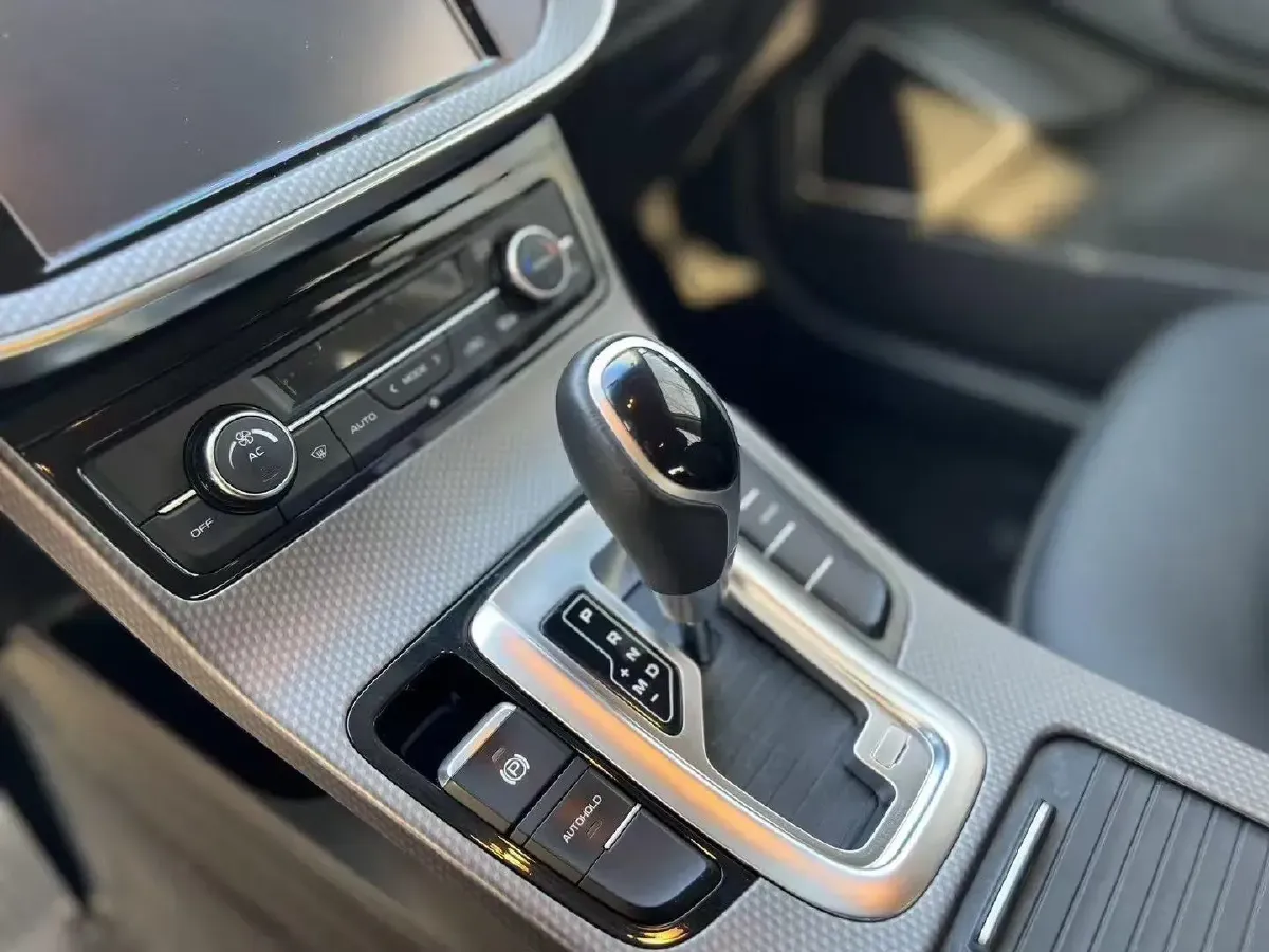 2016 Geely Emgrand GS 1.3T 129HP L4 6MT,autocango,china used car exporter,china ev exporter,chinese used car exporter,chinese used ev exporter