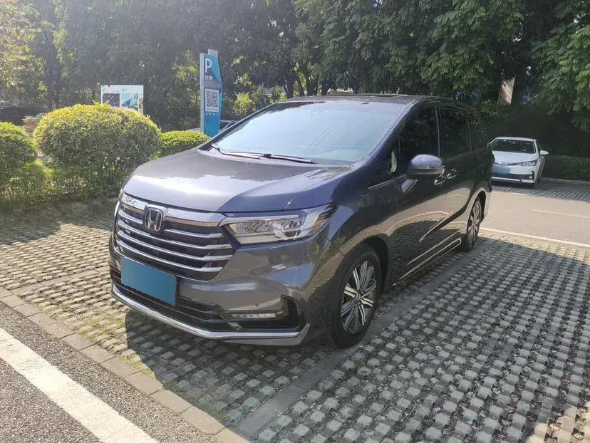 2022 Honda Odyssey 2.0L 146HP L4 E-CVT Hybrid