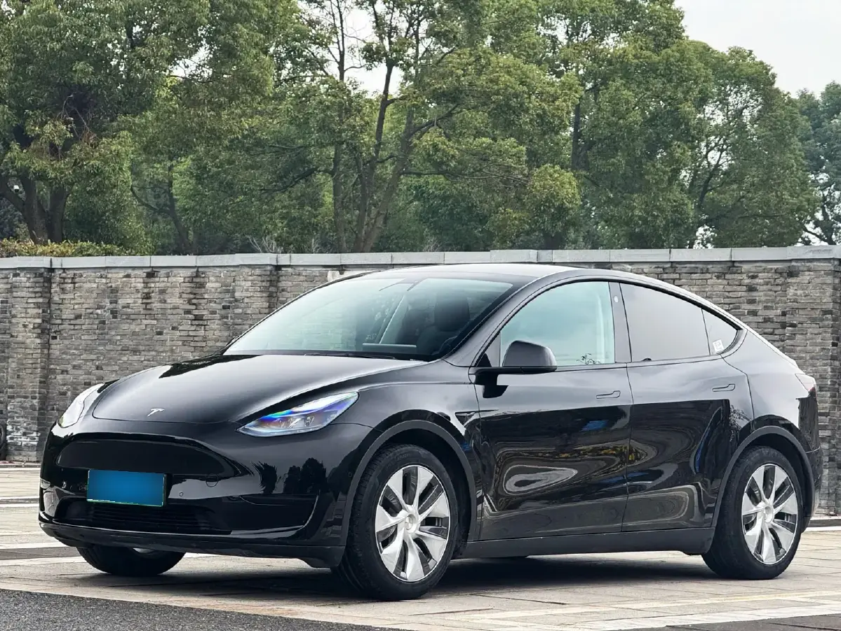 2022 Tesla Model Y BEV 60KWH