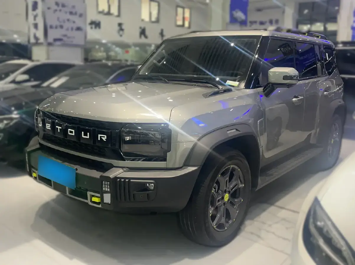 2023 Jetour Traveller 2.0T 254HP L4 7DCT