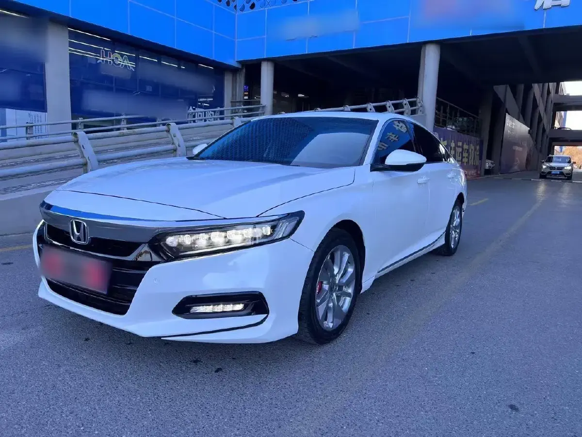 2018 Honda Accord 1.5T 194HP L4 CVT
