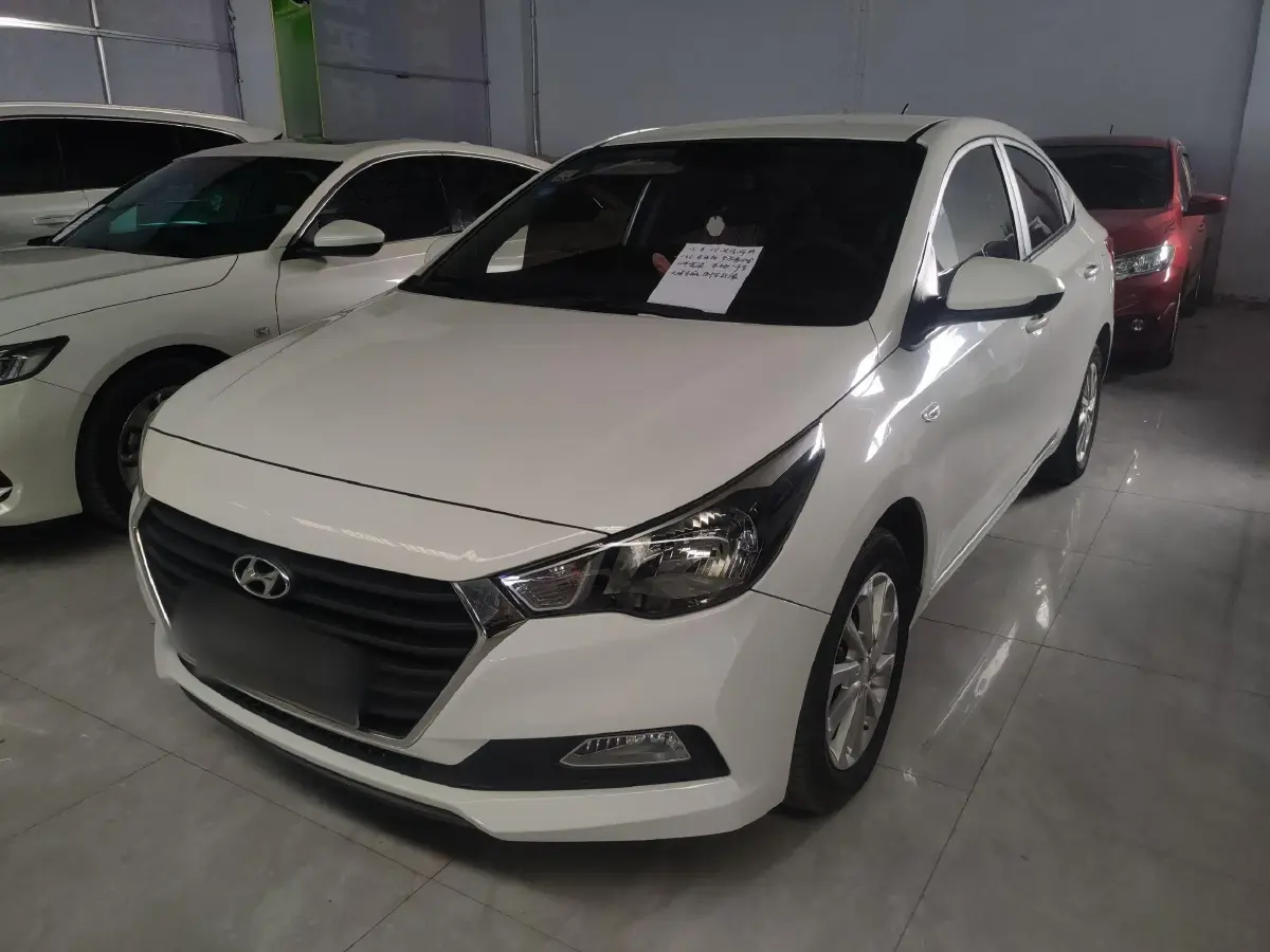 2016 Hyundai Verna 1.4L 100HP L4 6AT