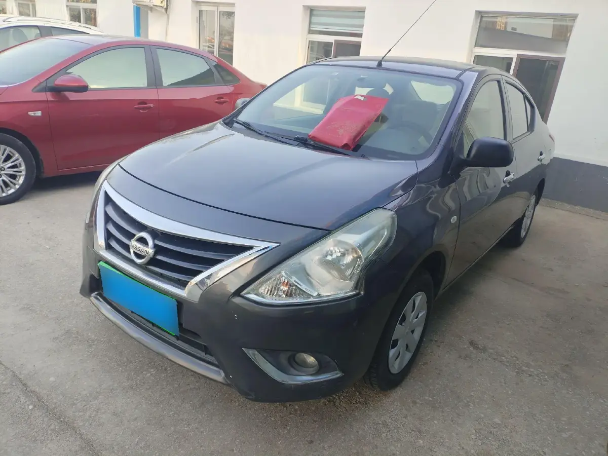 2015 Nissan Sunny 1.5L 112HP L4 CVT