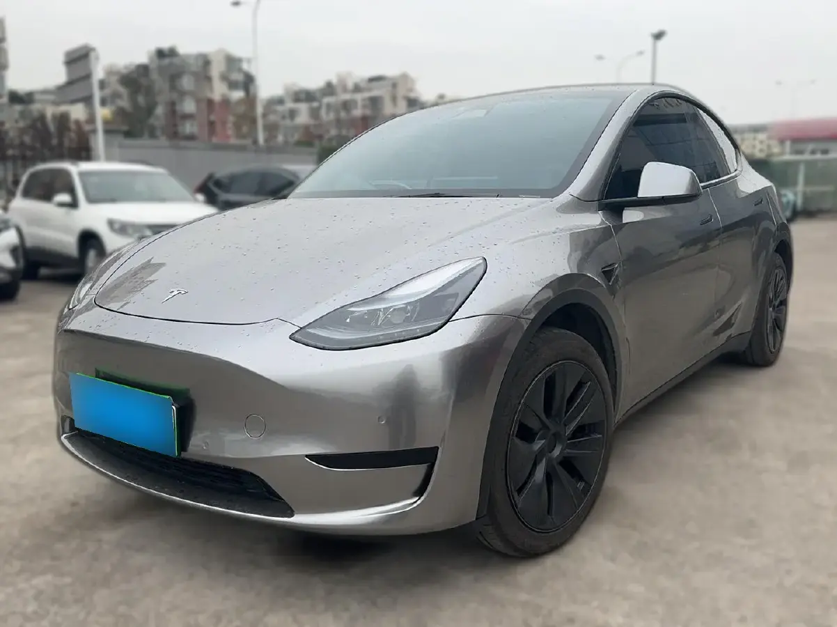 2023 Tesla Model Y BEV 60KWH