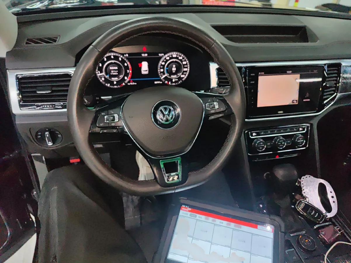 2019 Volkswagen Teramont 2.5T 299HP V6 7DCT,autocango,china used car exporter,china ev exporter,chinese used car exporter,chinese used ev exporter