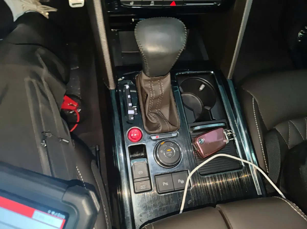 2019 Volkswagen Teramont 2.5T 299HP V6 7DCT,autocango,china used car exporter,china ev exporter,chinese used car exporter,chinese used ev exporter