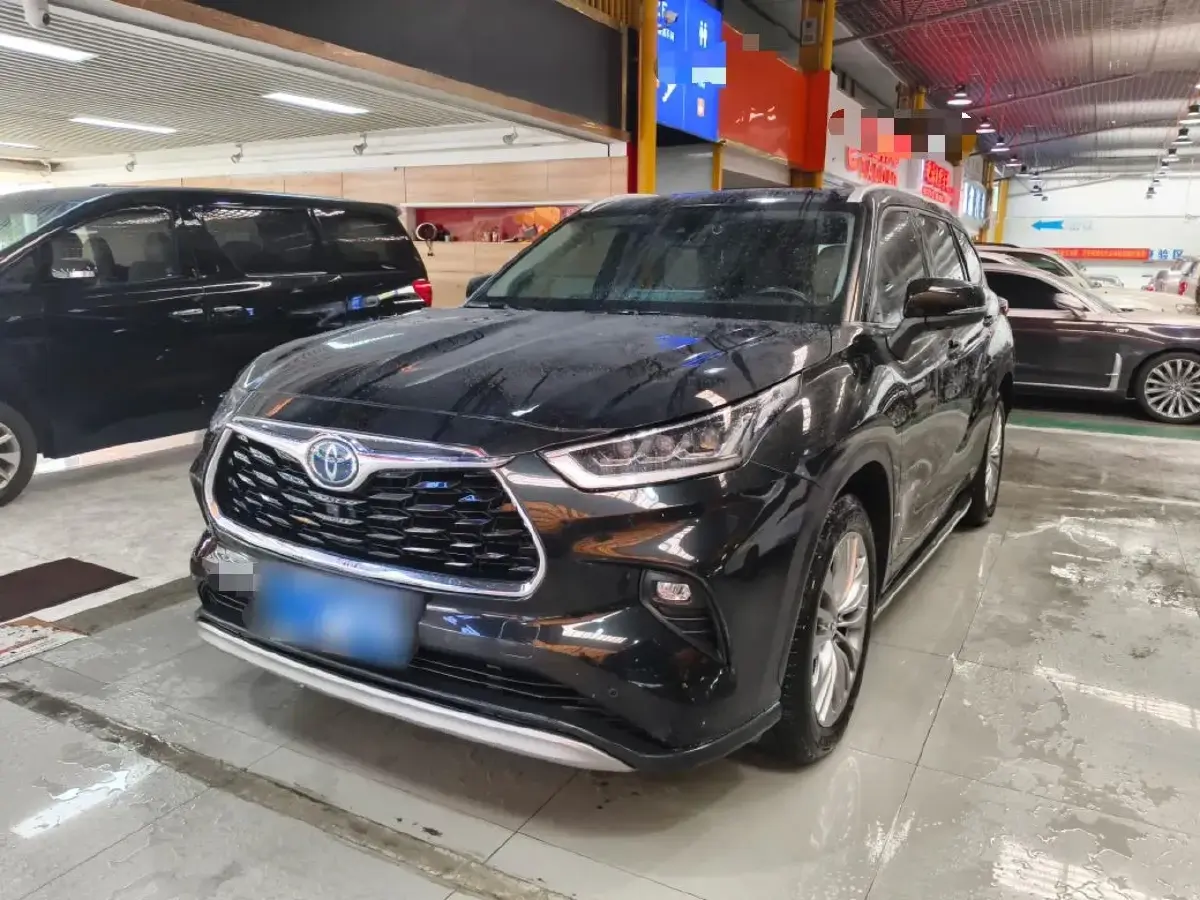 2022 Toyota Highlander 2.5L 192HP L4 E-CVT Hybrid